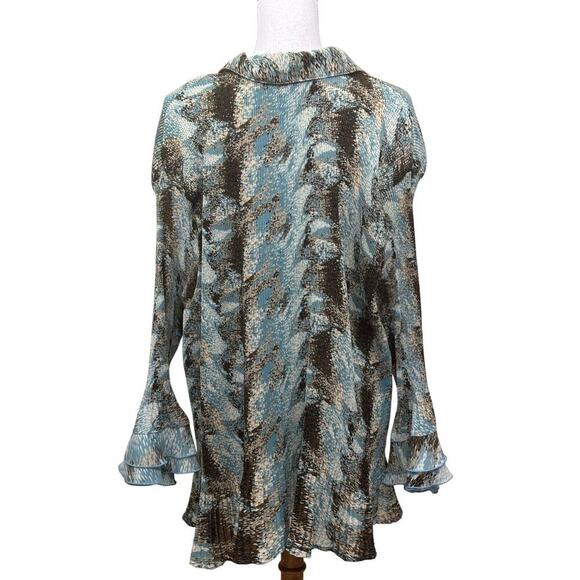 Maggie Barnes blue/brown pleated button front top, 3X, artsy, bohemian, resort - Picture 2 of 5